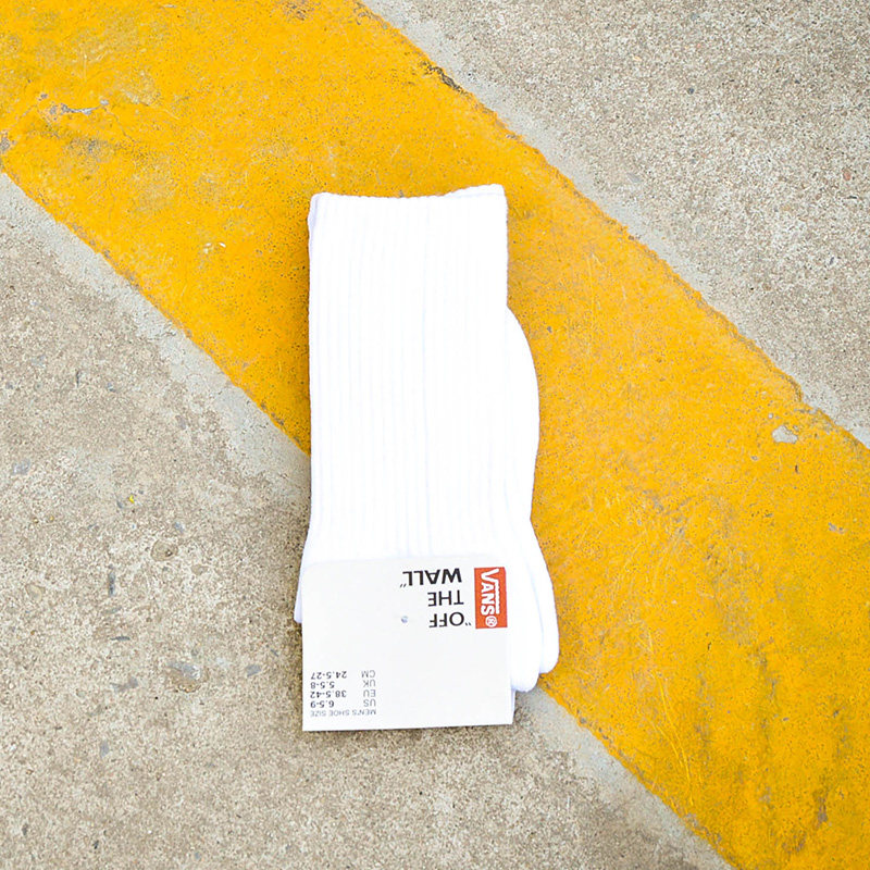 thumbnail for Vans VaS Big Brand Original Single-Color Dazzling Solid Color Unisex Couple Style Mid-High Tube Pure Cotton Towel Bottom Trendy Socks Skateboard Socks