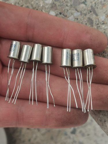 3AK20B 锗三极管 3AK20B 锗开关三极管 锗高频三极管 绿点