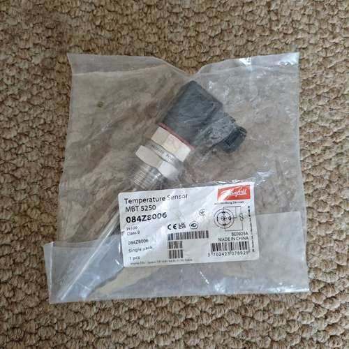 议价Danfoss丹佛斯温度传感器，MBT5250，084Z80维修