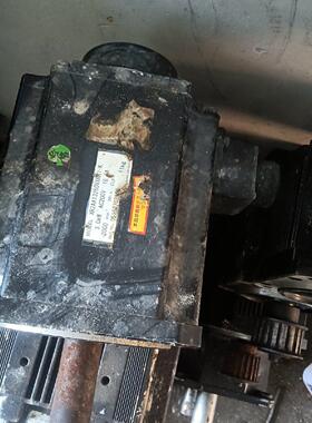 XR2AA13250VXRR1 三洋伺服电机 3KW 编码器HA035-023BC33议价维修