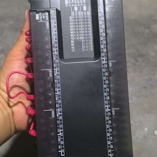 议价拆机OMRON CP1E-N60SDR-A实物图 功能包好，维修