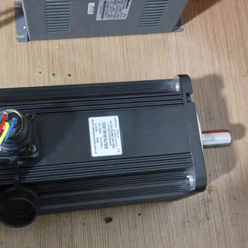 130ST-M15015FBB 华大伺服套装 15牛米2.3KW1500转议价维修