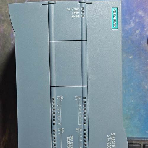 6ES7 215-1AG40-0XB0 S7-1200 1215C DC/DC/DC CPU模块议价维修