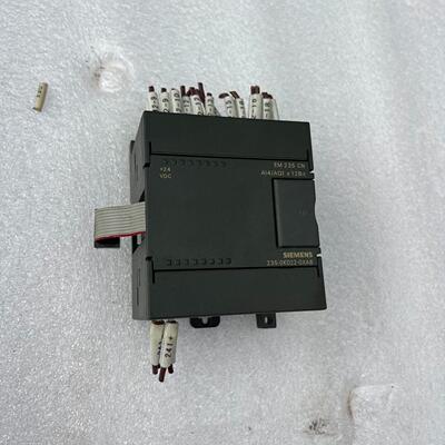 235-0KD22-0XA8 EM235CN PLC模块 AI4/AQ1 12Bit扩展模块议价维修