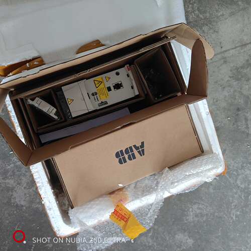 ACS320-03U-03A3-4 ABB变频器 美版工业工控设备议价维修