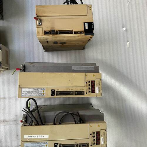 SGDM-30ADA 安川3kw伺服 工控自动化驱动设备议价维修