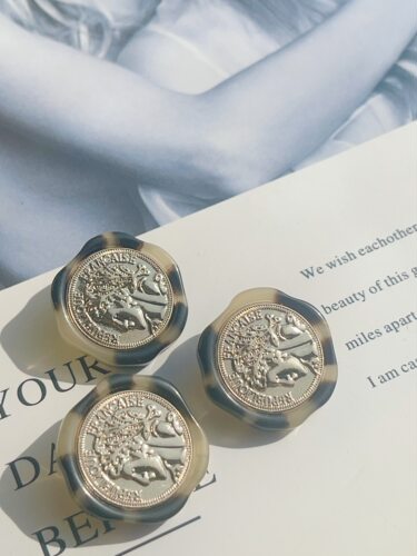 Jay'H人像金箔大衣纽扣