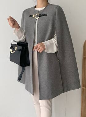 韩国chic秋冬法式小众圆领别致一粒扣宽松休闲百搭毛昵斗篷外套女