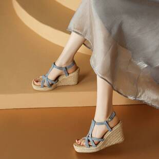 罗马凉鞋 潮 女真皮厚底波西米亚防水台T型带坡跟蓝色舒适编织女鞋