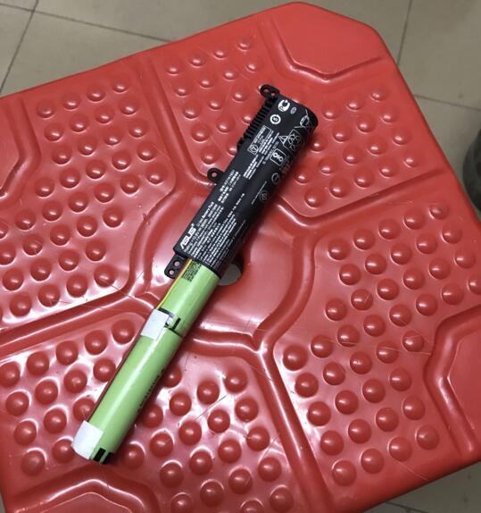 少量到货全新原装正品华硕笔记本电池 支持华硕售后验证 假一罚十 看清楚电池是全新原装没有瑕疵的 0通电 现货 白菜价钱出售