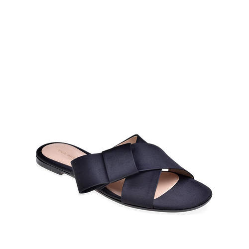 欧美女士沙滩鞋休闲度假凉拖外贸大码平底鞋时装鞋成都跨境货源