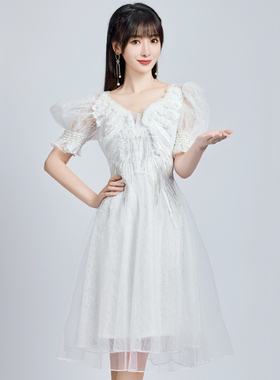 设计师CHICCO MAO毛宝宝白色手工刺绣羽毛钉珠蕾丝连衣裙柳岩同款