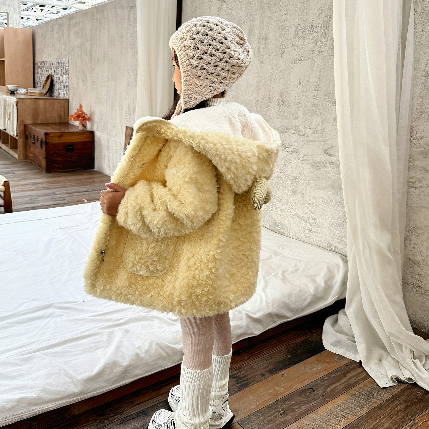 女童秋冬加绒外套儿童连帽毛毛衣宝宝韩系可爱加厚保暖仿兔毛大衣