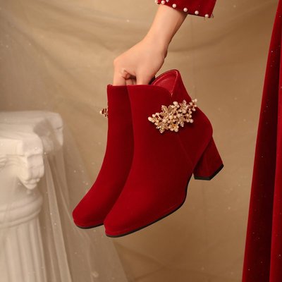 婚鞋女冬季2025新款新娘红色中式秀禾婚纱高跟鞋订婚结婚加绒短靴