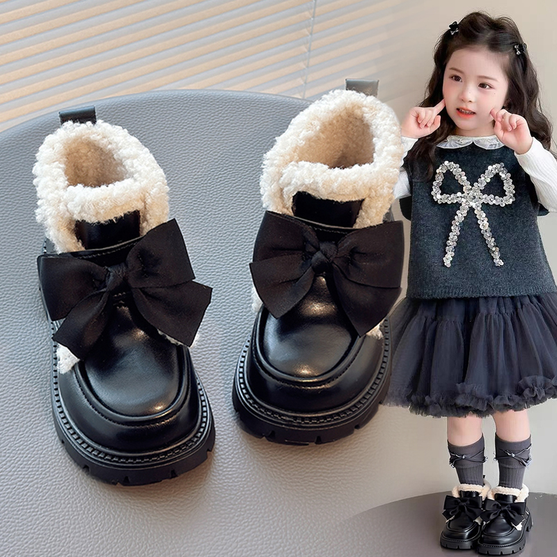女童靴子2025冬季新款儿童马丁靴