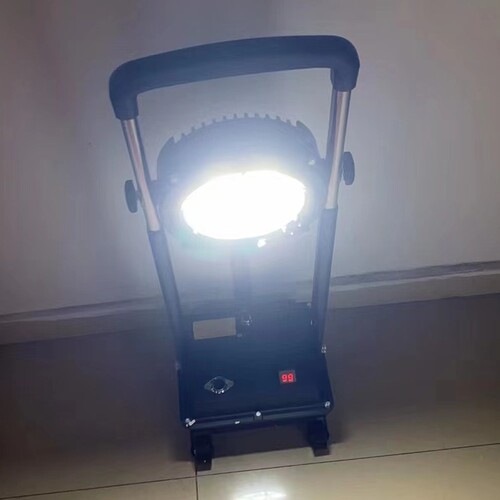 深圳尚为SZSW2600防爆强光工作灯