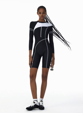 KAMENCAT黑白拼色高级感运动五分裤泳衣女2026新款长袖防晒泡温泉