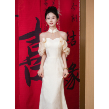 晨袍女新娘敬酒服2025新款高级感订婚晚礼服裙挂脖中式鱼尾出阁宴