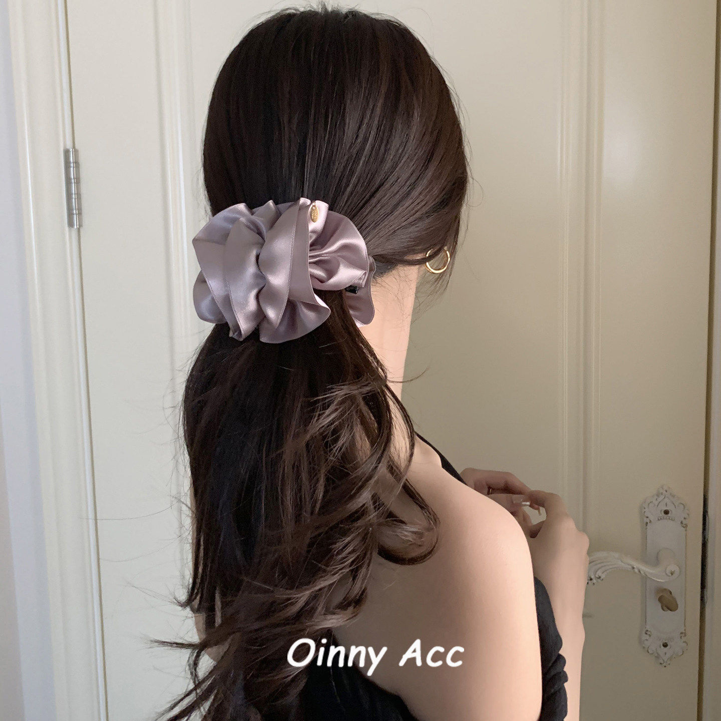 韩国baket丝光缎面泡泡香蕉夹