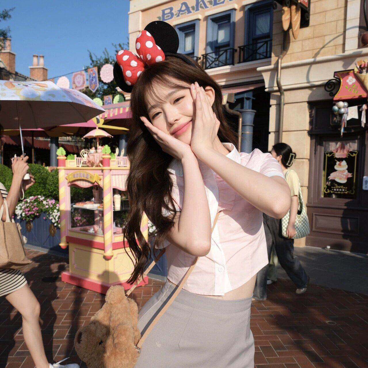 米妮米老鼠波点蝴蝶结发箍迪士尼头箍卡通游乐园头饰儿童拍照发饰