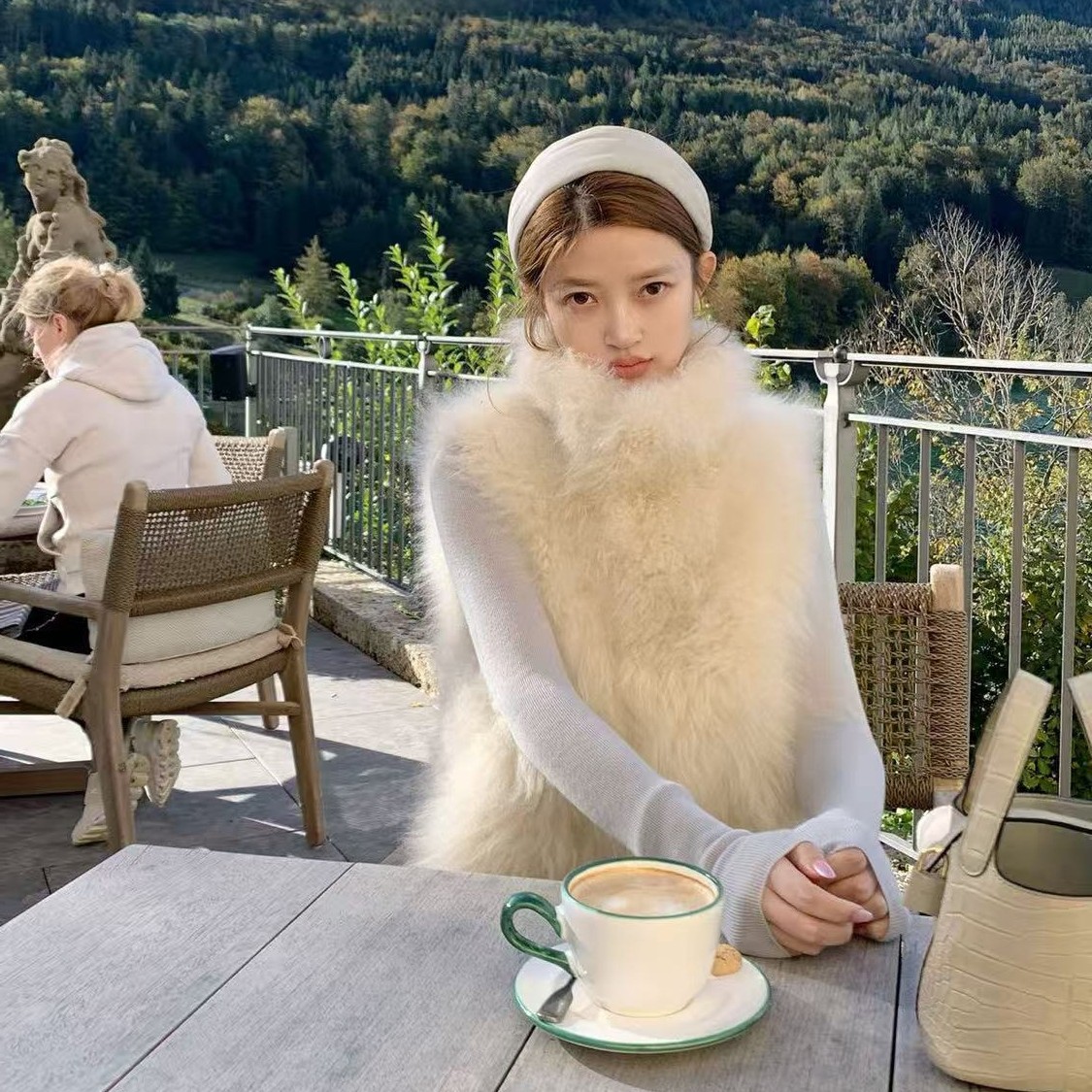 新款保暖短款时尚百搭仿狐狸毛环保毛皮草马甲外套