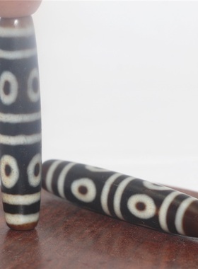 西藏原矿玉髓玛瑙天珠吊坠