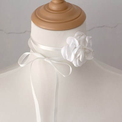 颈间玫瑰～仙气白色玫瑰花choker礼服复古锁骨链超长多种戴法项链