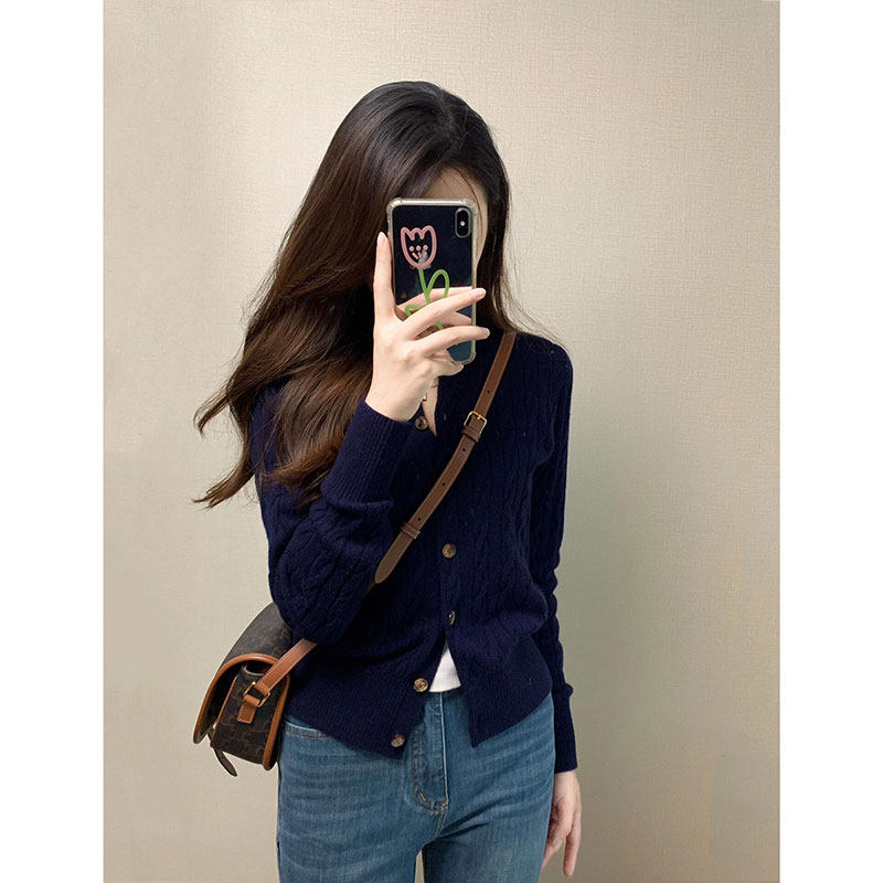 藏青色麻花毛衣针织开衫女2026早秋季新款慵懒风修身短款外搭上衣