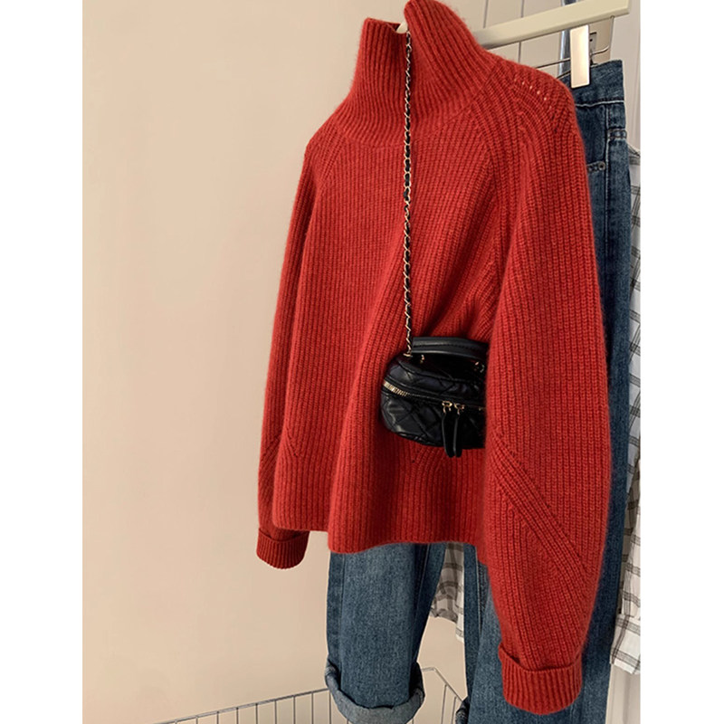 红色高领浣熊绒毛衣女秋冬新款高级感宽松慵懒外穿套头针织衫上衣