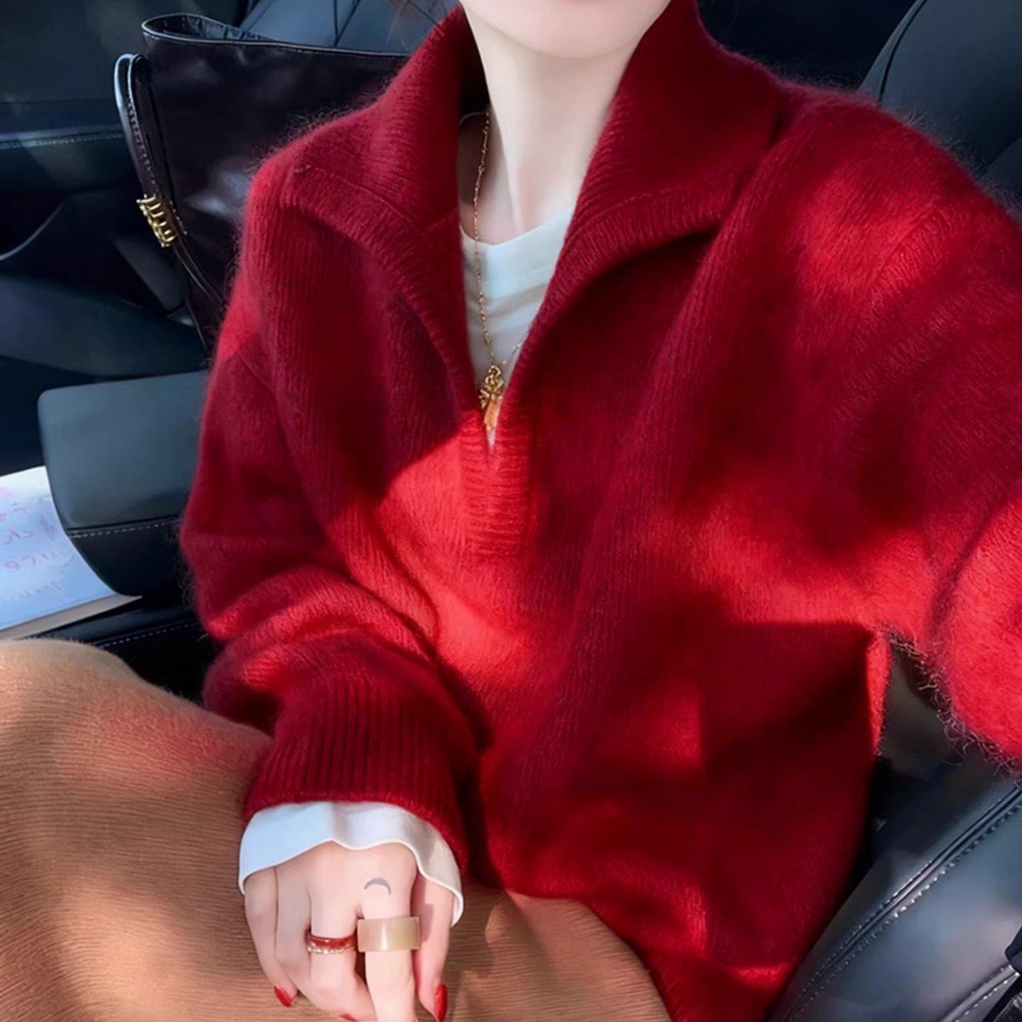 氛围感红色v领马海毛毛衣女秋冬老钱风宽松软糯翻领针织衫上衣厚