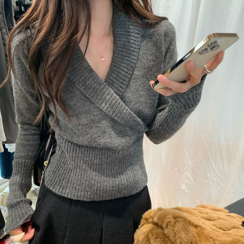 慵懒风交叉V领针织衫女收腰毛衣