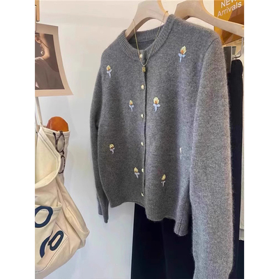 复古刺绣针织开衫软糯羊绒毛衣春
