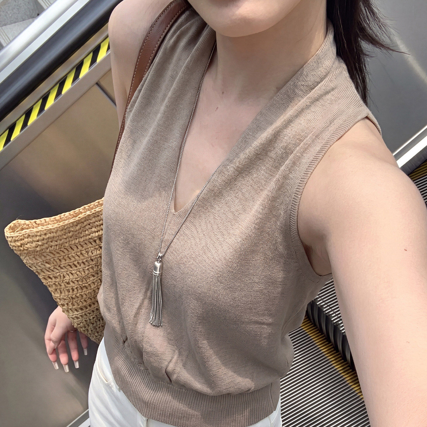老钱风淡人v领针织吊带背心女夏