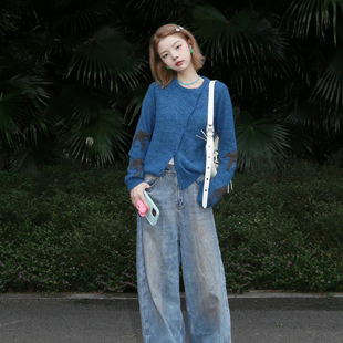 设计感蓝色斜门襟圆领针织开衫女秋季巨好看内搭短款毛衣外套上衣