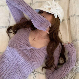 韩系紫色v领扭结针织衫女秋冬设计感大领口修身内搭打底毛衣上衣