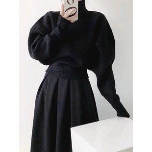 黑色复古高领蝙蝠袖毛衣女秋冬高级感收腰显瘦加厚针织衫内搭上衣