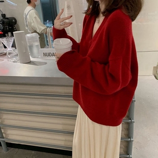 本命圣诞红色v领套头毛衣女2025新款冬季慵懒宽松软糯针织衫内搭