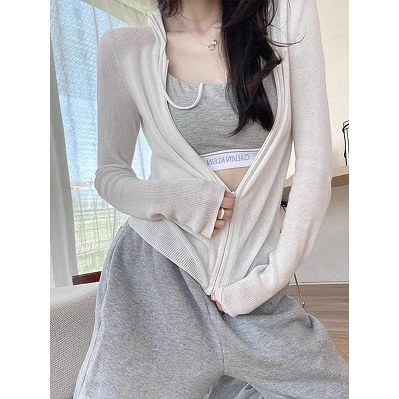 简约白色拉链连帽针织开衫女秋冬季设计感巨好看修身外套运动上衣