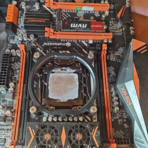 议价E5-2673V3+X99-BD4主板套装，下来的，没挡可维修