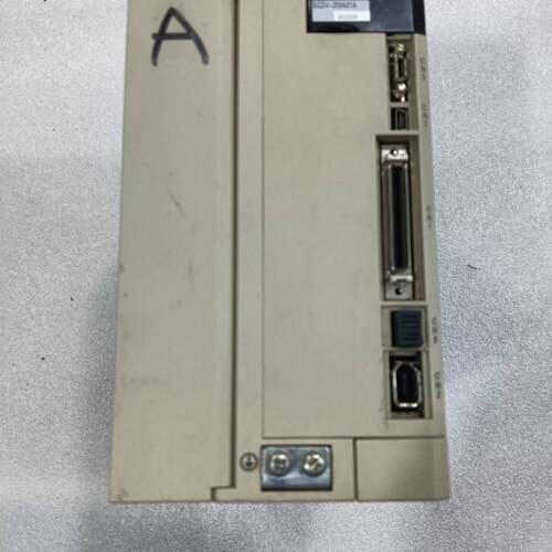 可维修安川3KW驱动器，SGDV-200A01A002000，实物议价