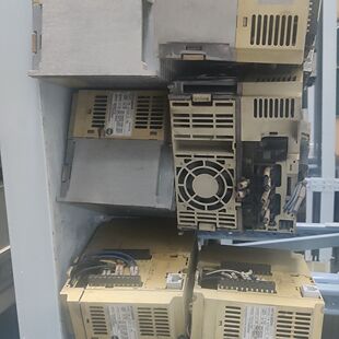 3.7kw220v 变频器 3.7K E520 包