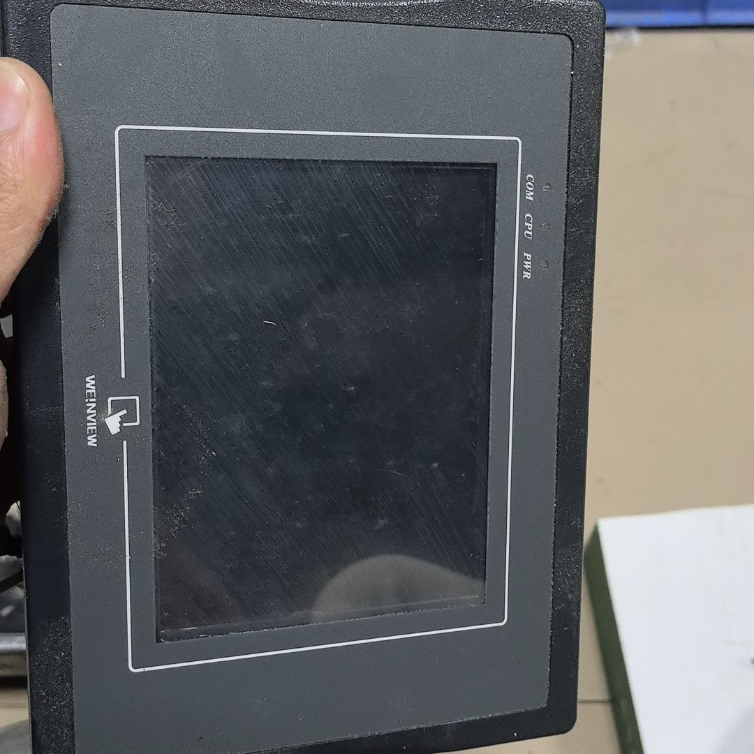 威纶触摸屏MT506MV 5WV型号 台湾原产 实物拍摄。