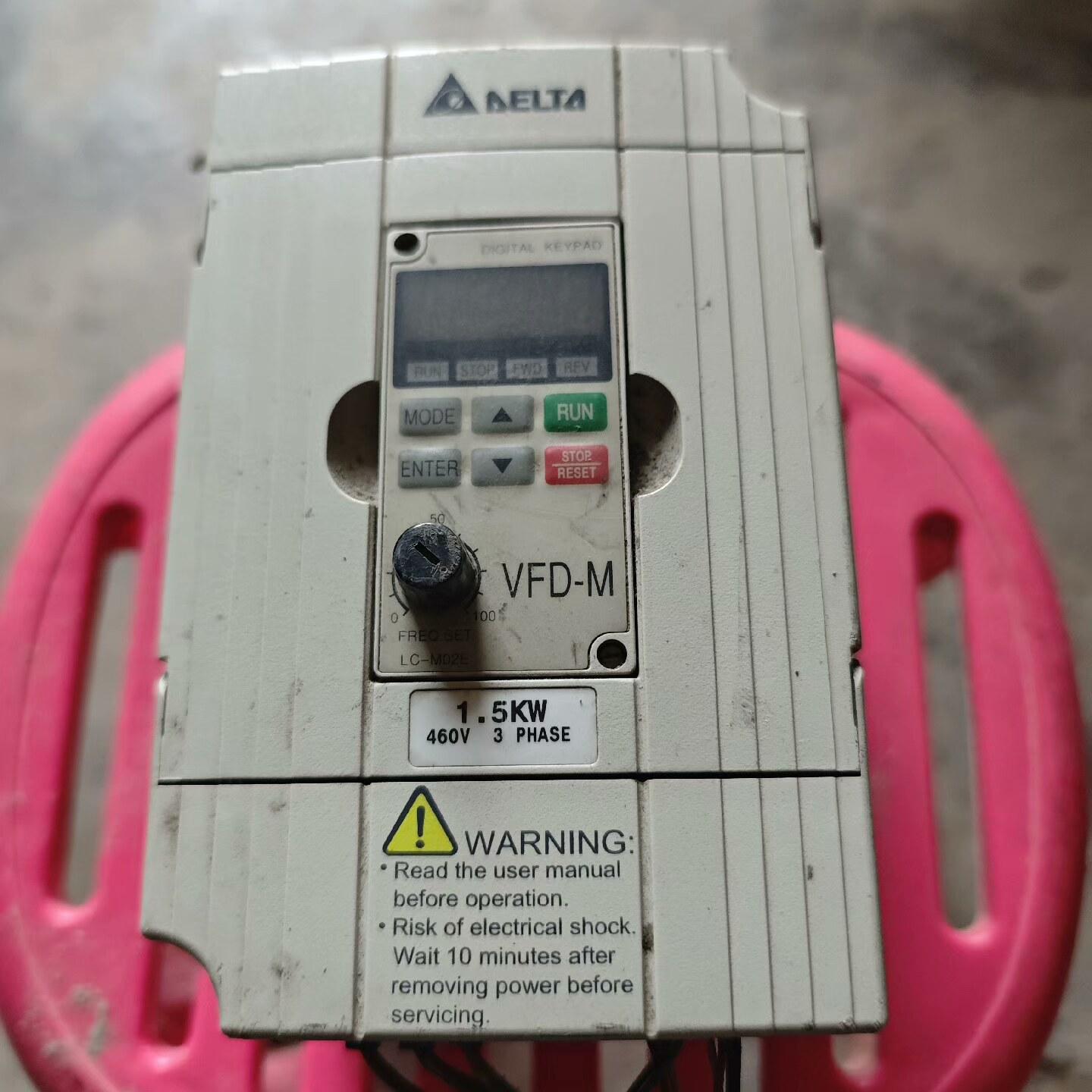 台达1.5kw三相变频器 VFD015M43B