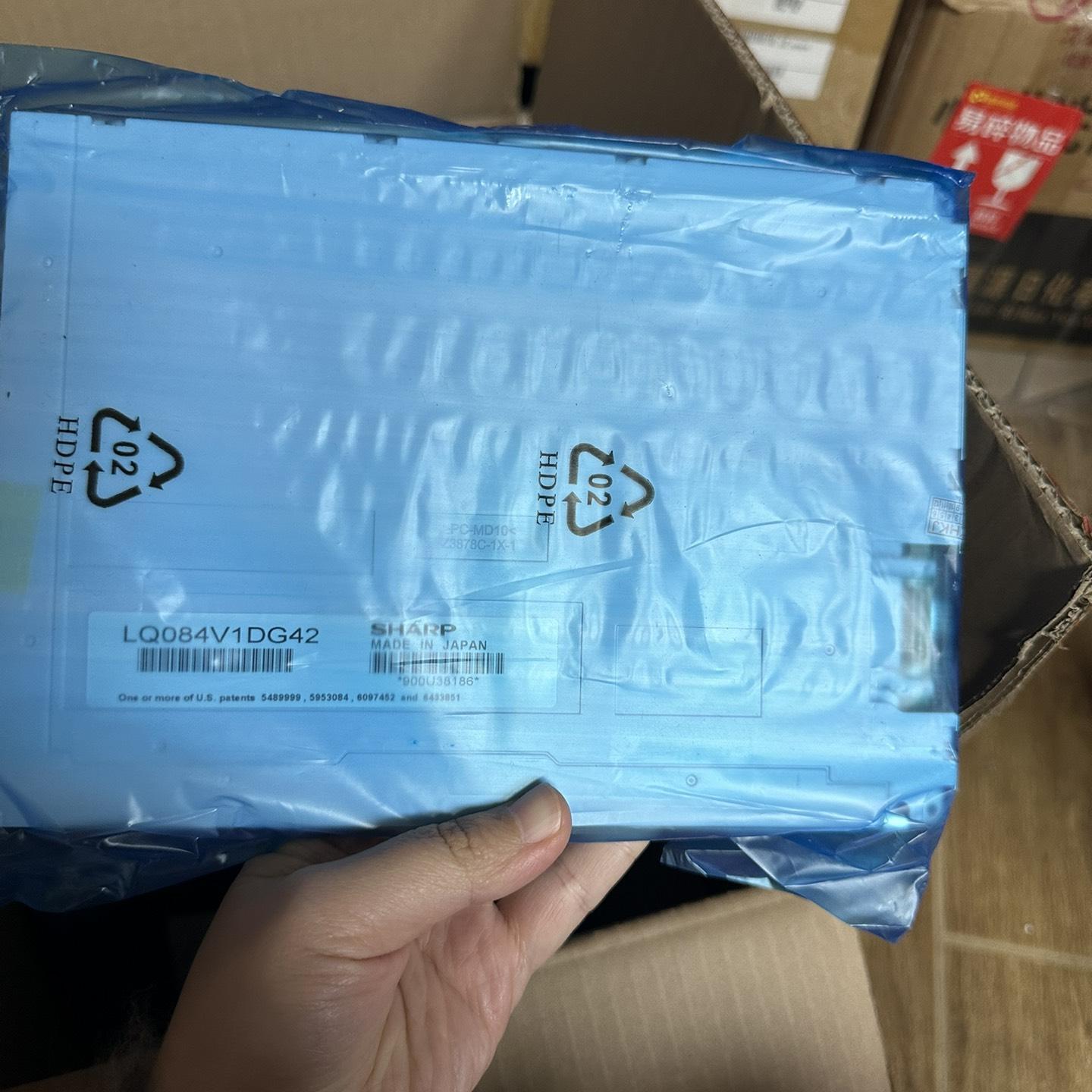 日本SHARP显示屏 LQ084V1DG42