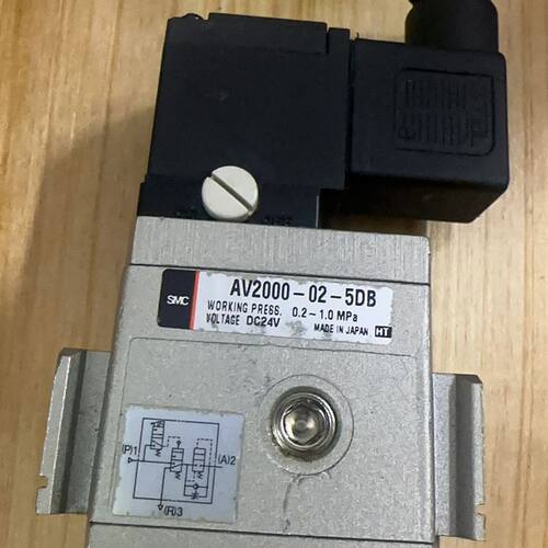 出电磁阀 AV2000-02-5DB