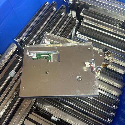 到货lq080v3dg01 需要联系