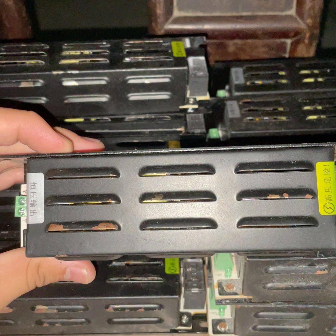 三雄极光LED恒压驱动电源 DC24V输出 功率80W 型号