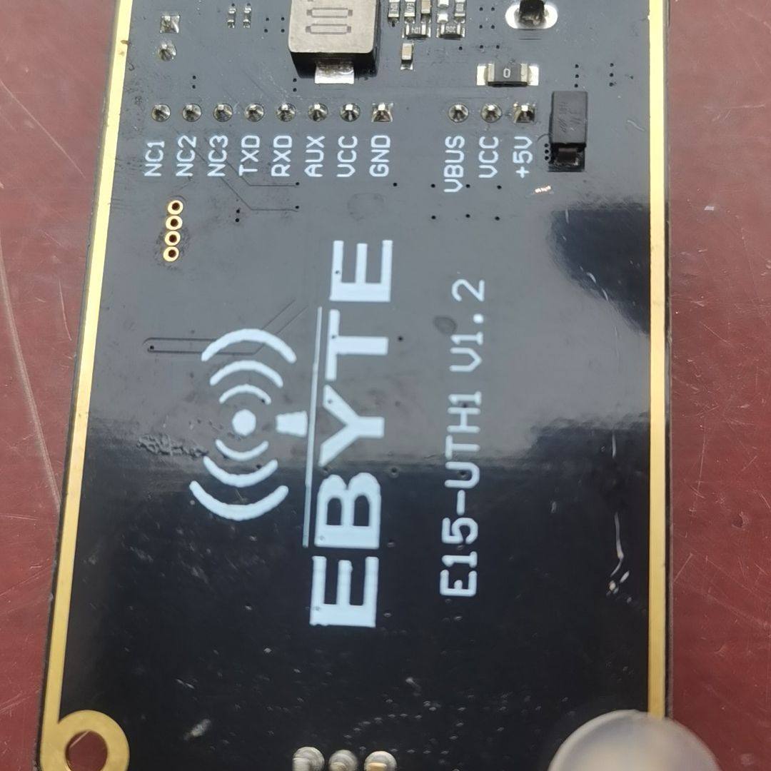EBYTE E15-UTH1 V1.2 无线通信开发板 。拆