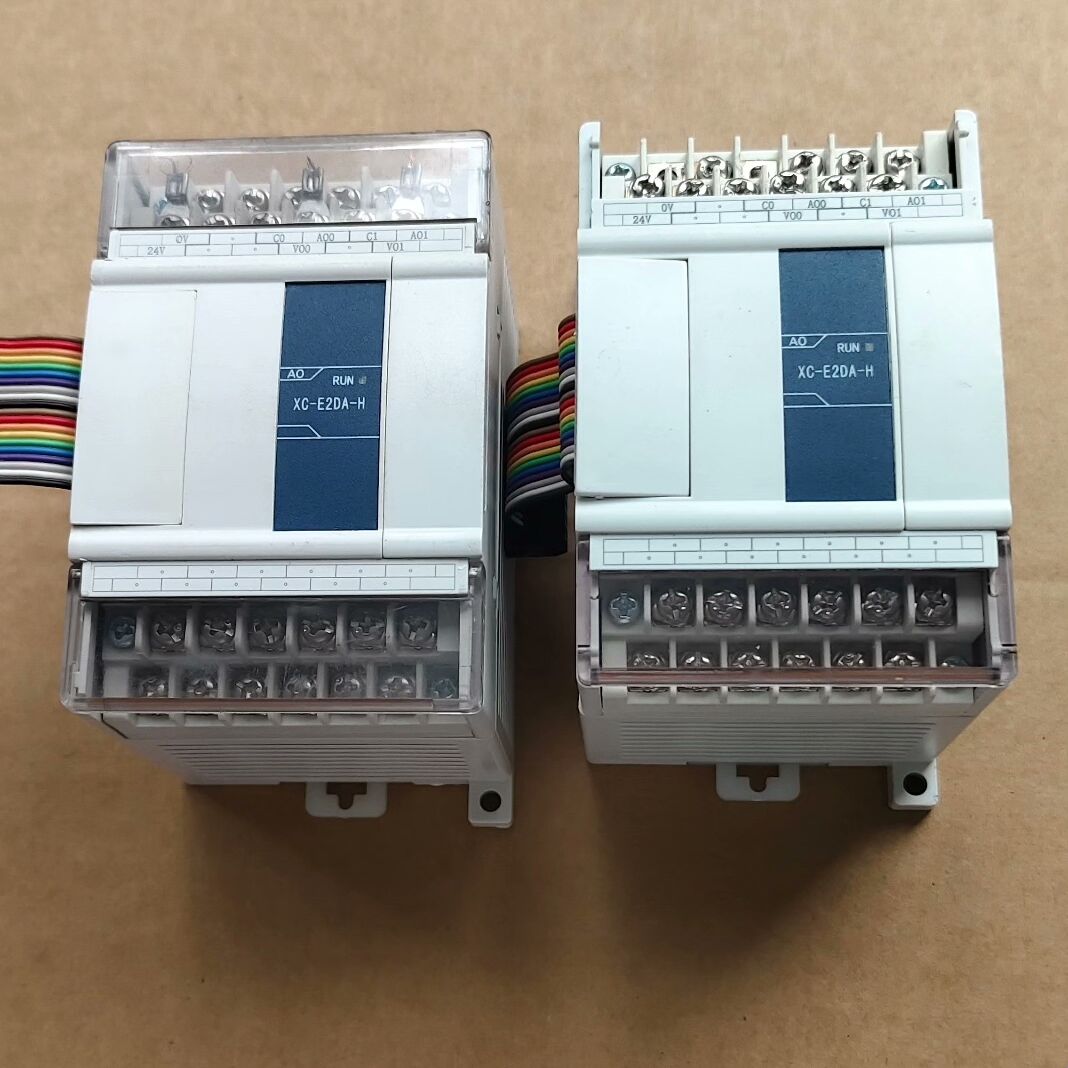 9新信捷XC-E2DA-H 实物拍摄2台。功能包好 标的单价