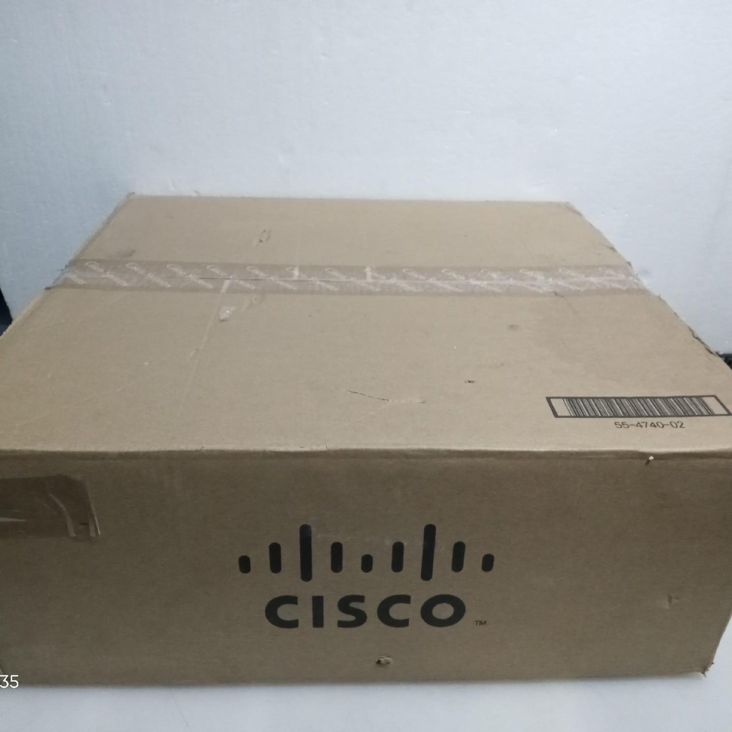 CISCO  WS-C3750X-24T-S  24